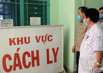 Cách ly 8 khách Hàn Quốc ho sốt, Khánh Hoà họp khẩn