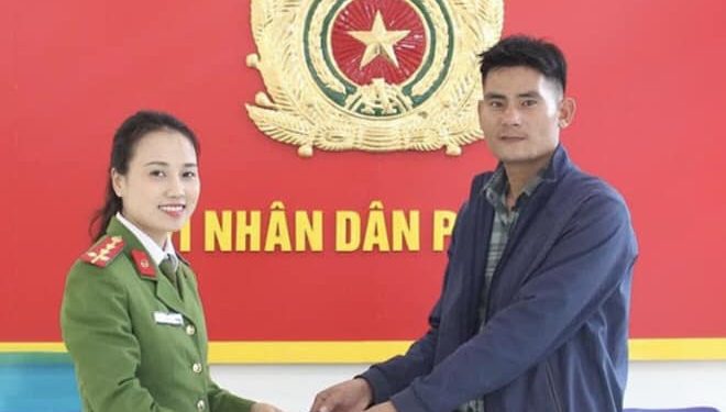 Nhặt được 8 triệu đồng, Công an mang trả lại người đánh rơi