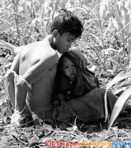 Bức ảnh làm lay động hàng triệu trái tim yêu chuộng hòa bình