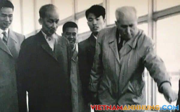 Nguyên Phó Thủ tướng Vũ Khoan: “KHÔNG AI CHỊU KHÓ HỌC NGOẠI NGỮ NHƯ BÁC ”