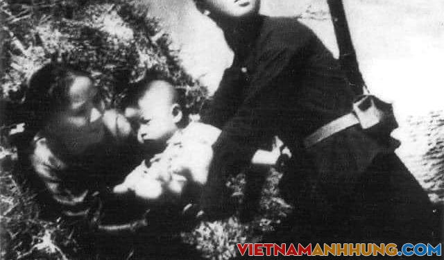 Con ngoan để mẹ đánh giặc.