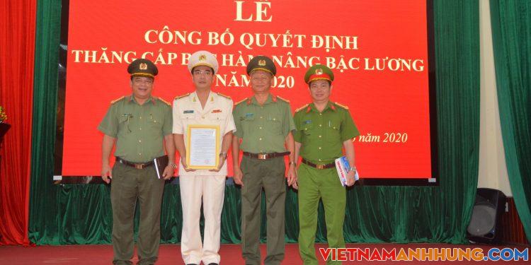 Công an tỉnh Gia Lai công bố Quyết định thăng cấp bậc hàm, nâng bậc lương năm 2020