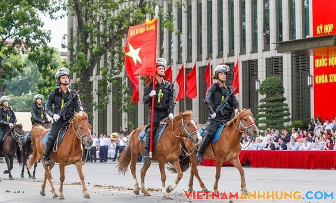 Ra mắt lực lượng Cảnh sát cơ động kỵ binh