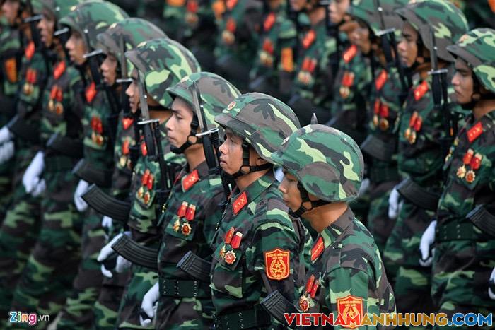 Dân quân tự vệ sẽ có trang phục dã chiến ?