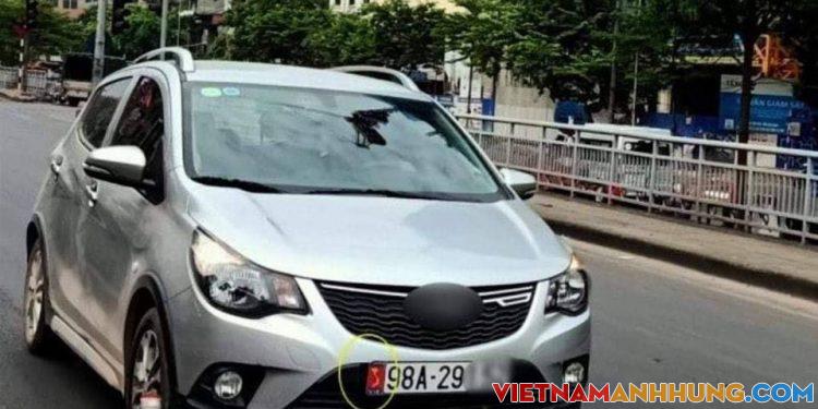 Xử nghiêm phương tiện giao thông dán bản đồ Việt Nam thiếu Hoàng Sa, Trường Sa