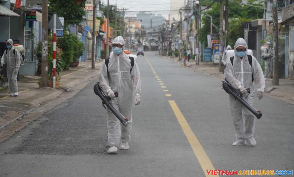 Nam bác sĩ mắc COVID-19 ở Đồng Nai đã tiếp xúc với nhiều bác sĩ ở TPHCM