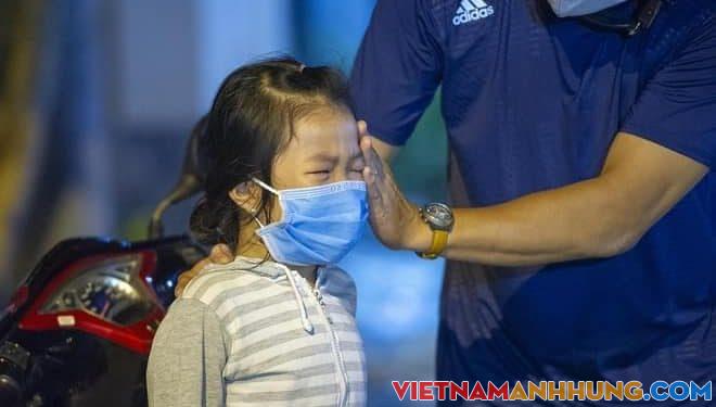 “Mẹ ơi, về với con, về với con”