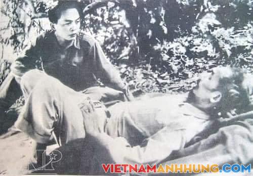 Chuyện Bác Hồ bị ốm thập tử nhất sinh được người dân và CIA cứu