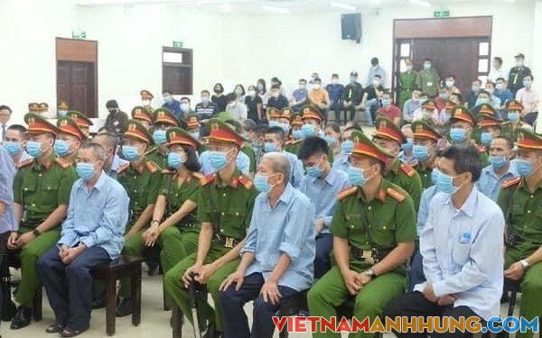 Xét xử vụ Đồng Tâm: Lương tâm Luật sư ở đâu mà cho rằng 3 chiến sĩ do trượt chân mà ngã?