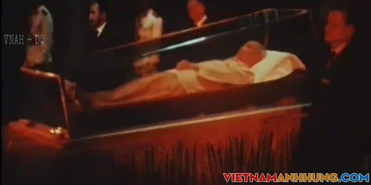 51 Mùa Xuân Vắng Bác