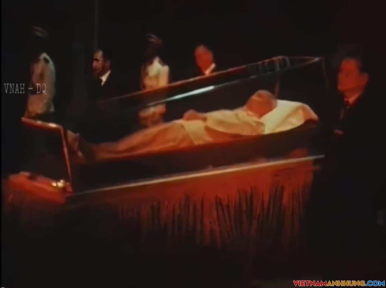 51 Mùa Xuân Vắng Bác