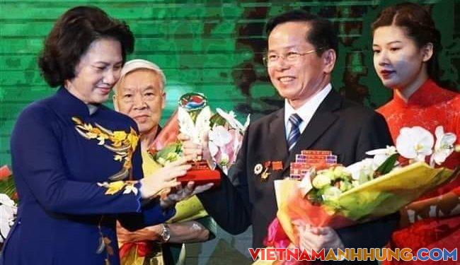 Người làm từ thiện không cần livestream, quay clip, chụp hình…