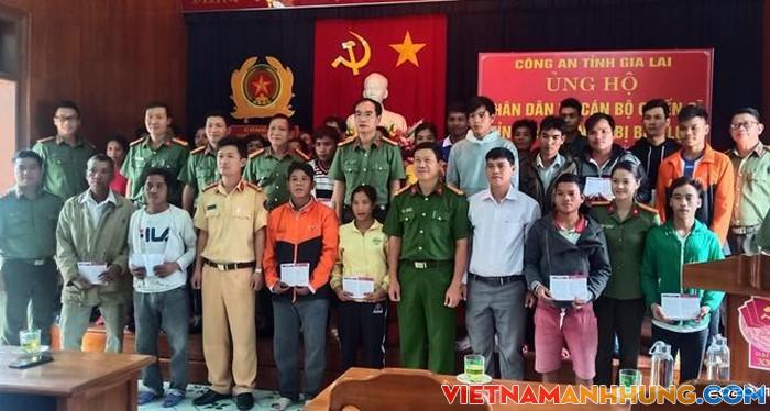 Công an Gia Lai hỗ trợ khắc phục hậu quả bão lụt tại Quảng Nam