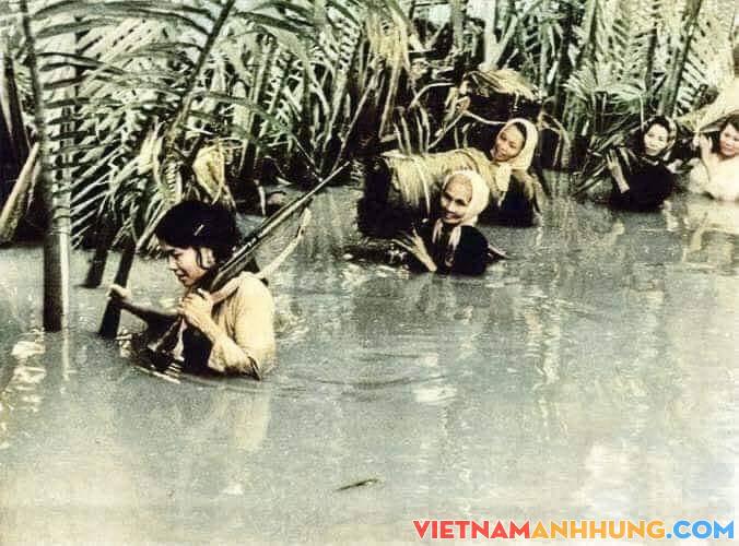 Giặc đến nhà – Đàn bà cũng đánh