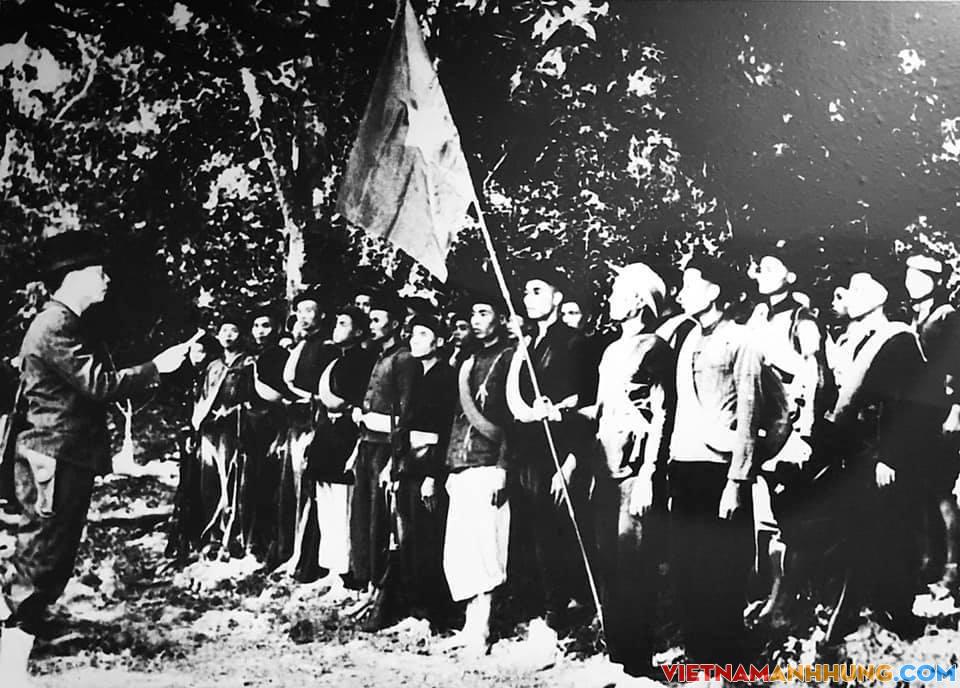 Chào mừng 76 năm Ngày truyền thống Quân đội nhân dân Việt Nam anh hùng