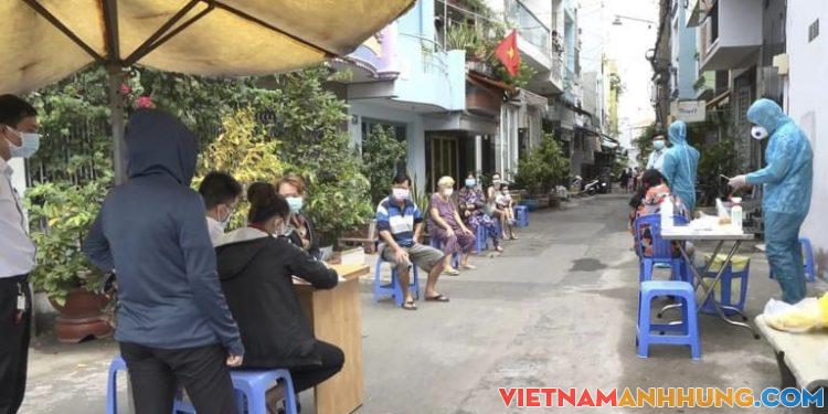 Tp Hồ Chí Minh: Mở rộng xét nghiệm Covid – 19 đến Tết Nguyên đán