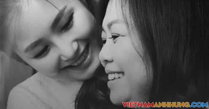 Còn mẹ thì còn tất cả