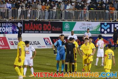 Khuyến cáo: Không dẫn trẻ em vào sân xem trận Hoàng Anh Gia Lai – Hà Nội