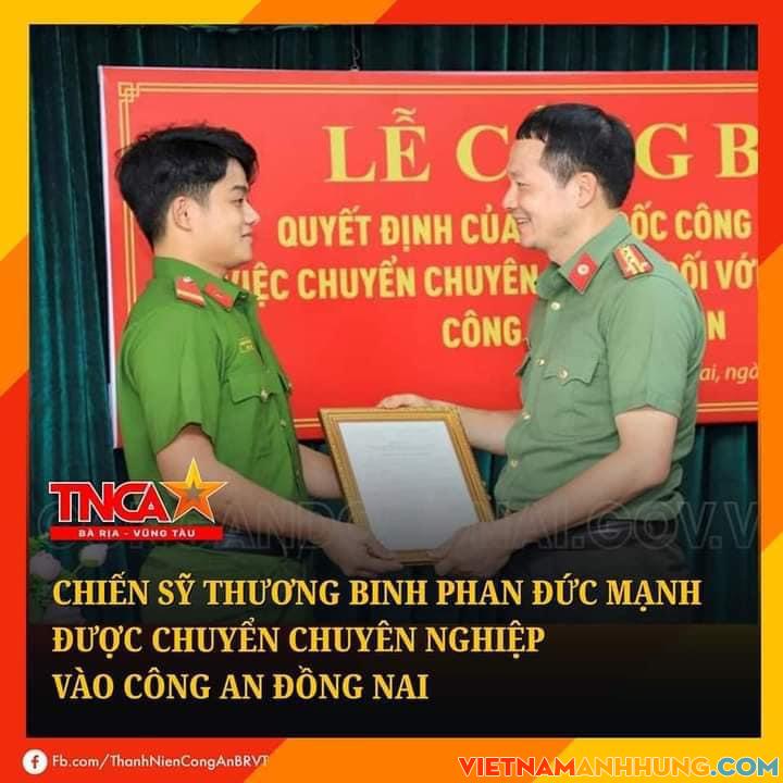 Công an tỉnh Đồng Nai tổ chức Lễ công bố quyết định của Giám đốc Công an tỉnh về việc chuyển chuyên nghiệp đối với thương binh Công an nhân dân Phan Đức Mạnh