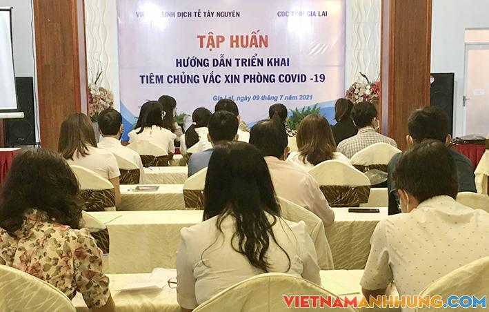 Gia Lai: Tập huấn tiêm chủng vắc xin phòng Covid-19