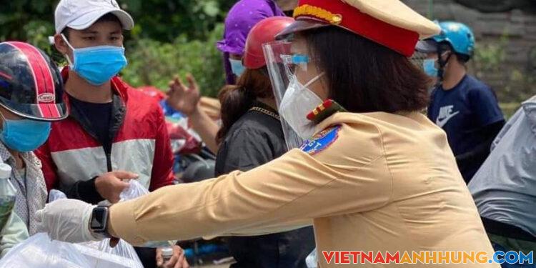 Hình ảnh đẹp tình quân – dân tại chốt phòng, chống dịch Covid-19 Cầu 110 – Gia Lai ngày 29/7