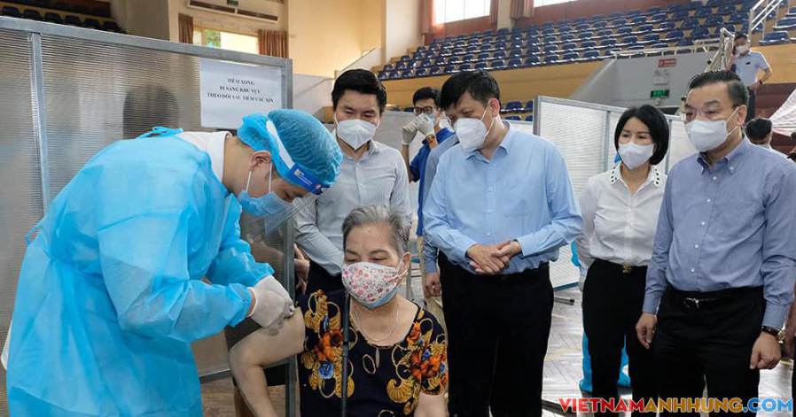 Hà Nội tổ chức tiêm vaccine Covid-19 nhanh và bài bản