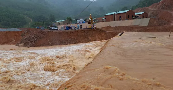 Mưa lớn, Quảng Nam sơ tán hàng ngàn người dân đề phòng sạt lở