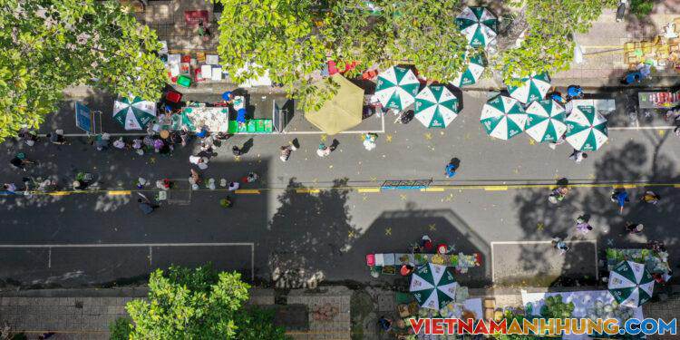 300 m đường thành chợ dã chiến