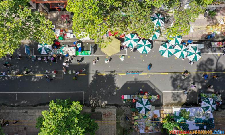 300 m đường thành chợ dã chiến