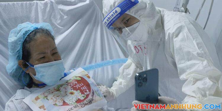 “Tiệc” sinh nhật đặc biệt dành cho bệnh nhân Covid-19 giữa tâm dịch