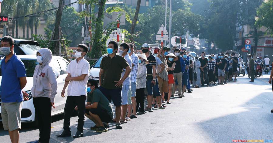 Hà Nội mở lại cơ sở kinh doanh, dịch vụ là đúng đắn