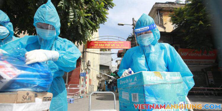 Hà Nội: Cả gia đình ở chung cư Park View Tower