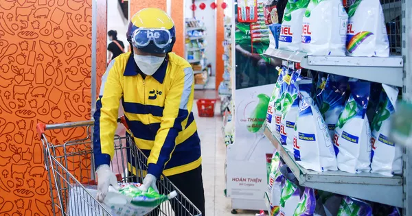 CLIP: Đặt mặt hàng thiết yếu trên ứng dụng công nghệ, người dân được đi chợ hộ