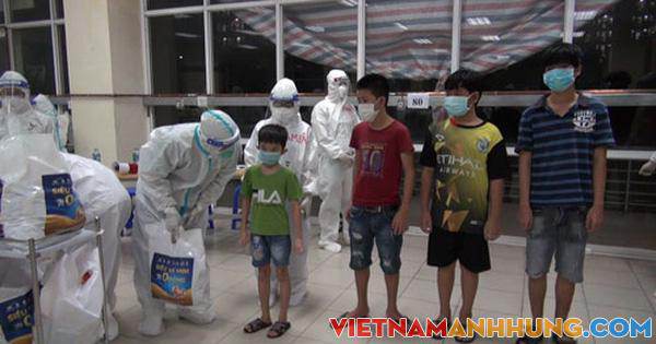 Đêm hội Trung thu ở bệnh viện dã chiến