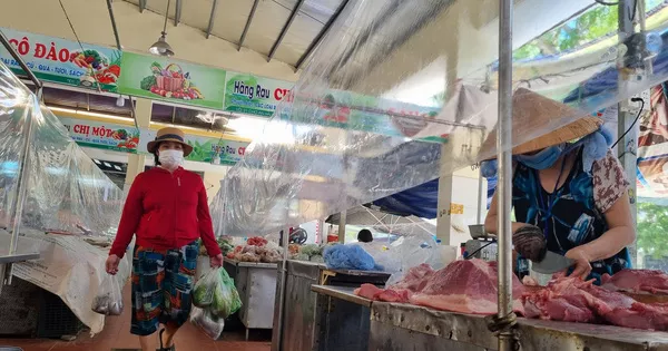 Đà Nẵng: Cấp giấy đi mua hàng QR Code cho người dân vùng vàng