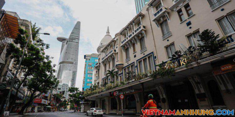 Covid 24h: Nhiều tỉnh, thành từng bước trở về ‘bình thường mới’