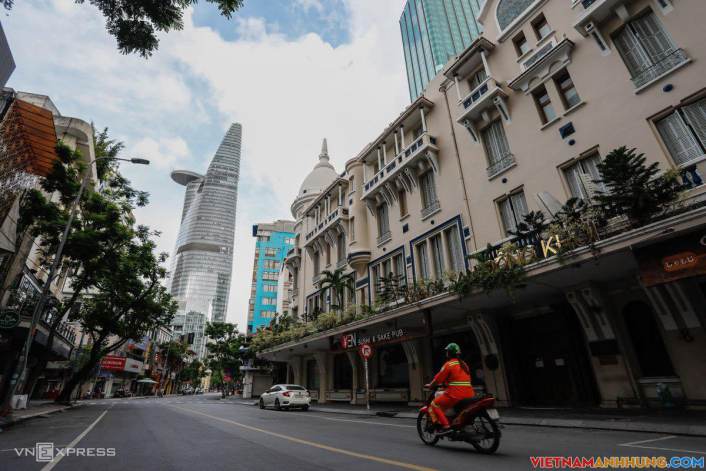 Covid 24h: Nhiều tỉnh, thành từng bước trở về ‘bình thường mới’