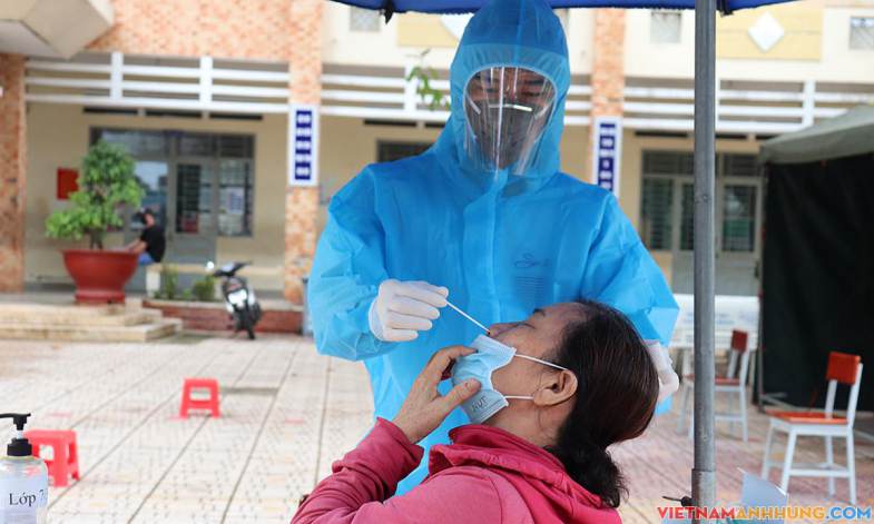 Đồng Nai cấm cán bộ dùng bạo lực ép dân lấy mẫu xét nghiệm