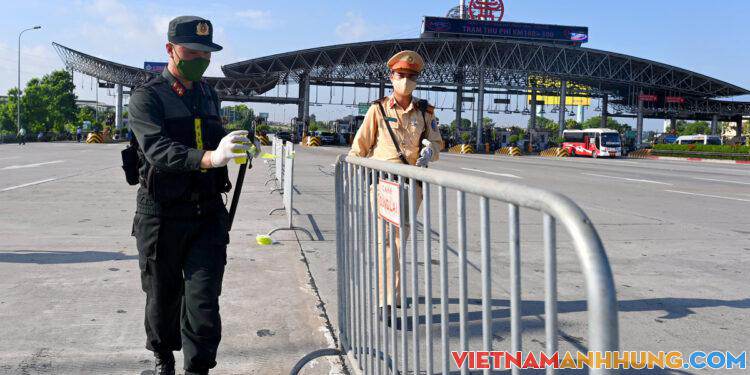 Hà Nội duy trì 23 chốt kiểm soát cửa ngõ thành phố sau 21/9