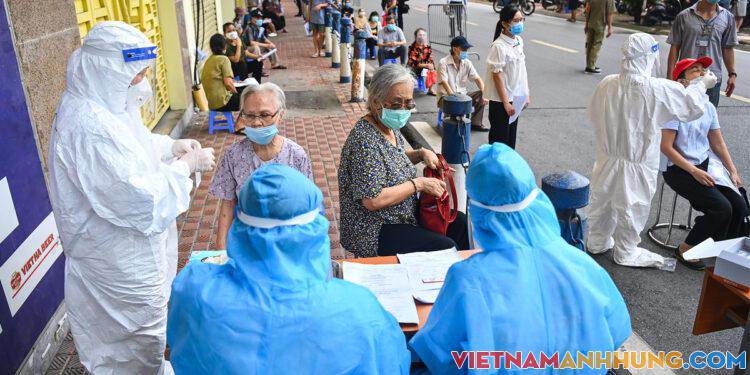 Hà Nội thu hẹp quy mô xét nghiệm Covid-19