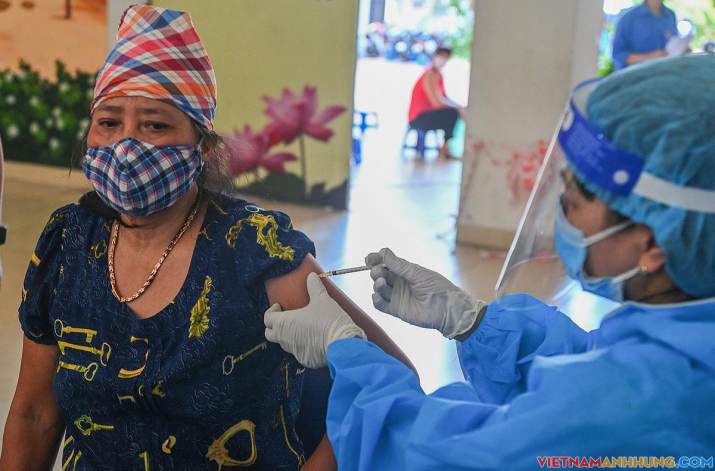 Hà Nội tiêm gần một triệu mũi vaccine trong hai ngày
