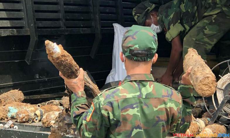 Hầm đạn cối dưới móng bưu điện