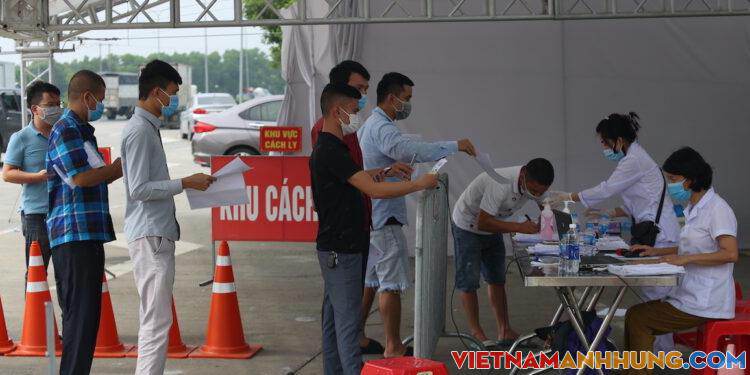 Hàng nghìn lao động trở lại Hà Nội