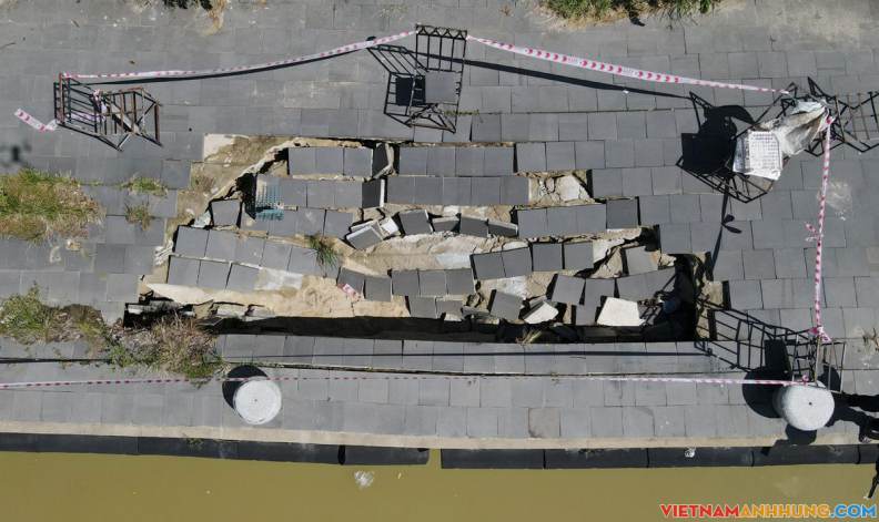 Kè hơn 100 tỷ đồng sụt lún