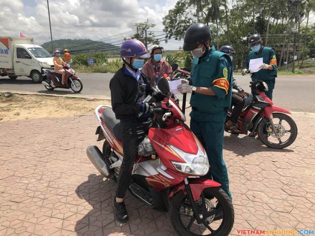 Quảng Ngãi yêu cầu người dân không ra vào thành phố