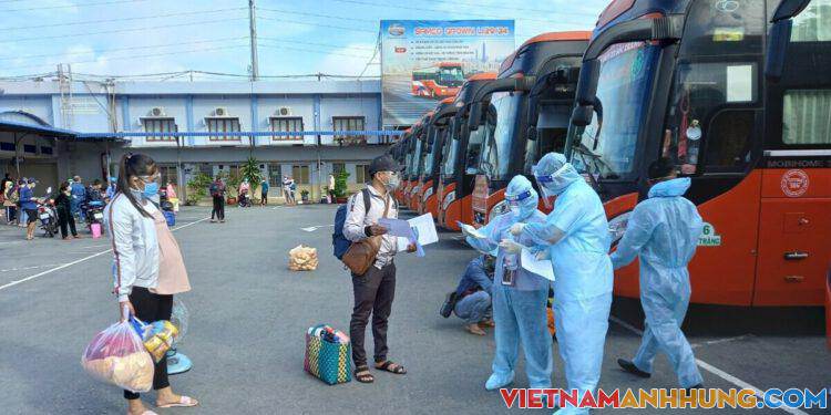 TP HCM đưa hơn 2.000 người về 6 tỉnh