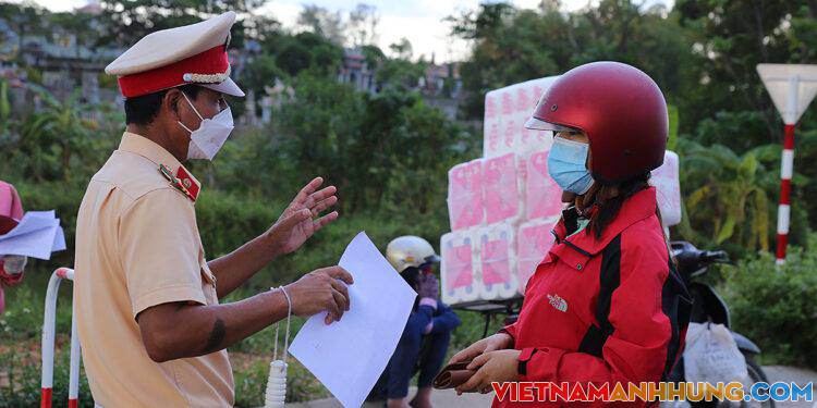 Thành phố Đông Hà cấp giấy đi đường