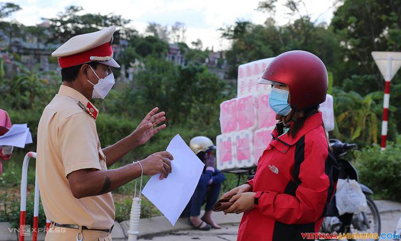 Thành phố Đông Hà cấp giấy đi đường