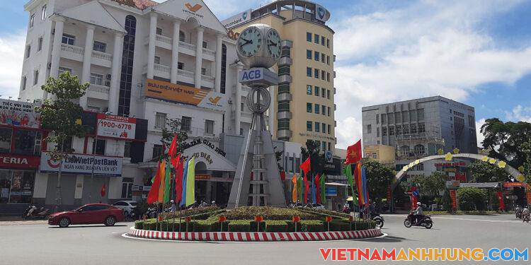 Tỉnh đầu tiên miền Tây trở lại ‘bình thường mới’