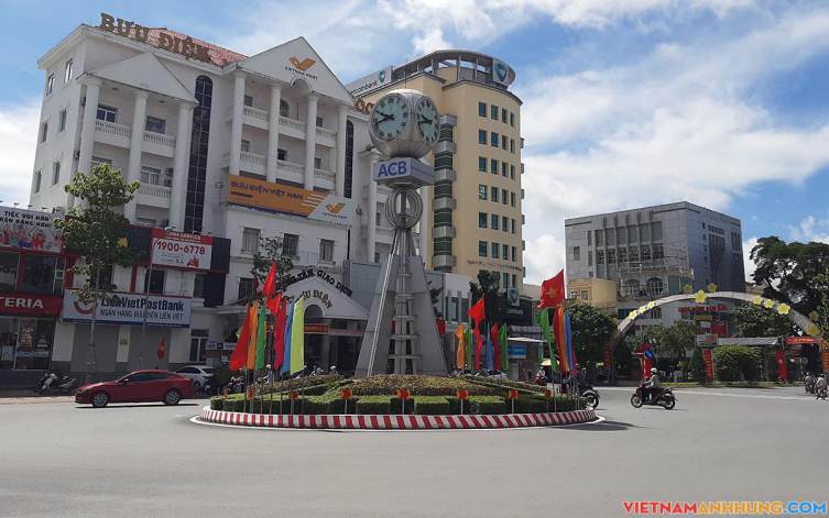 Tỉnh đầu tiên miền Tây trở lại ‘bình thường mới’